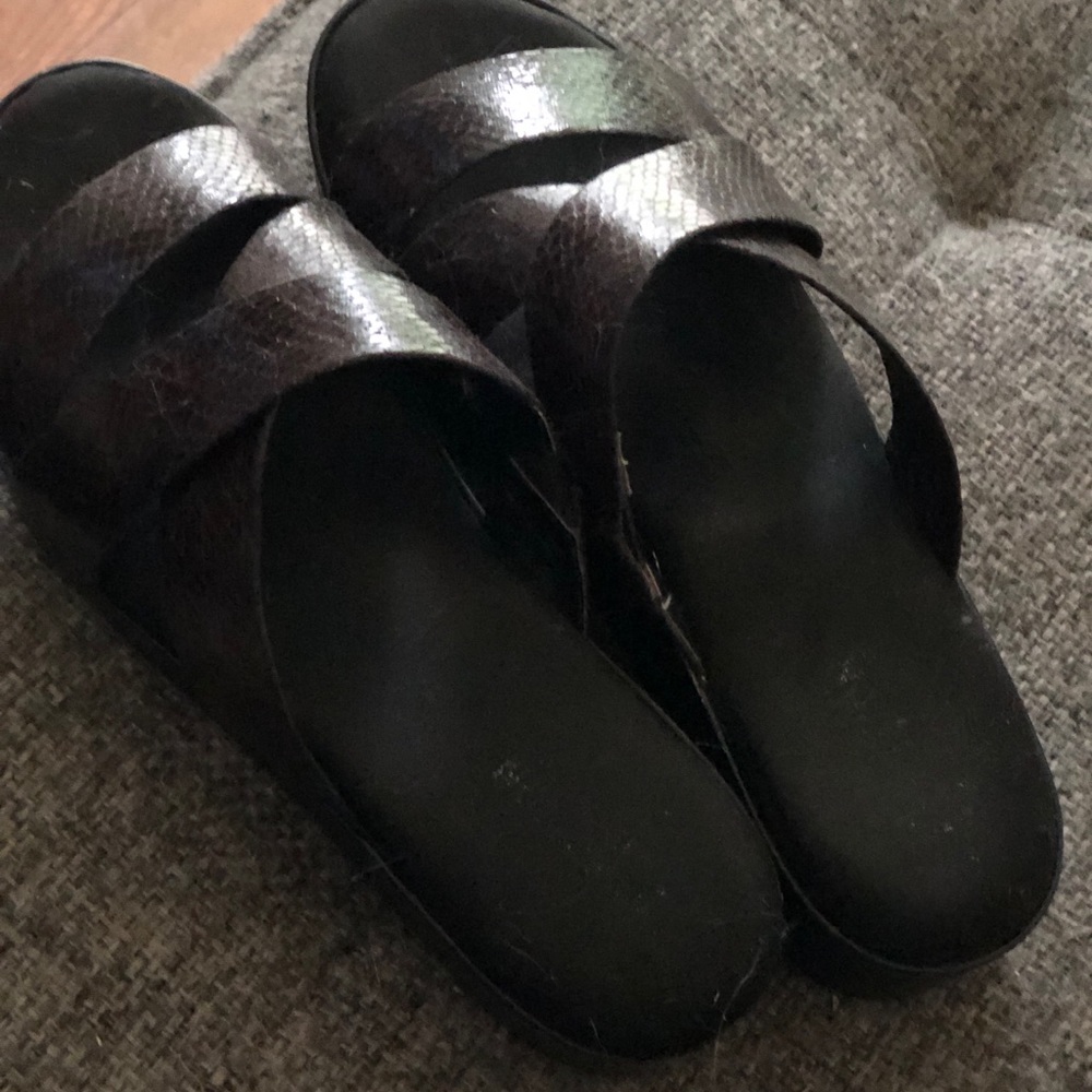 Kenneth Cole Reaction slides